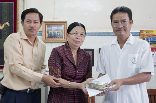 LWD staff make donations to Kantha Bopha Children’s Hospital