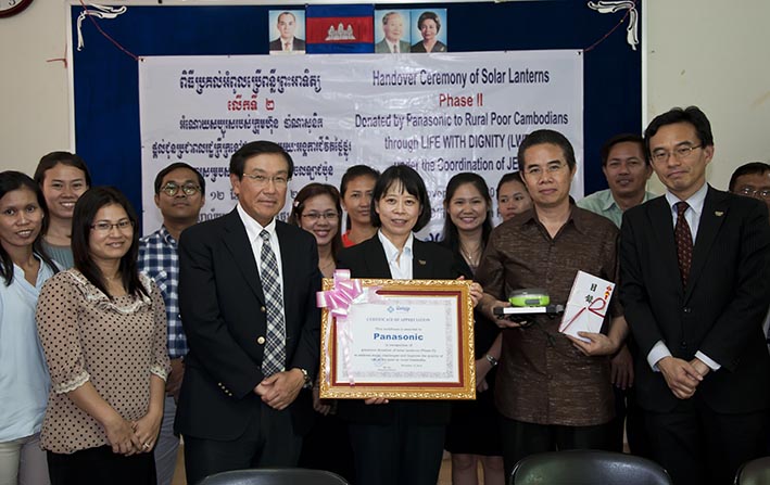 Panasonic donates more solar lanterns to rural community in Cambodia